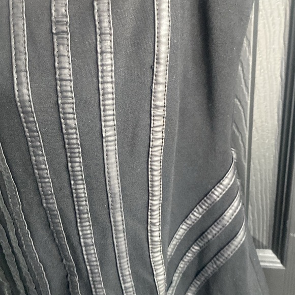 BEBE lil black dress with spaghetti straps-Size XS - Picture 3 of 5